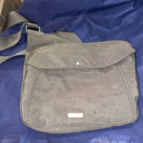 Baggallini crossbody bag